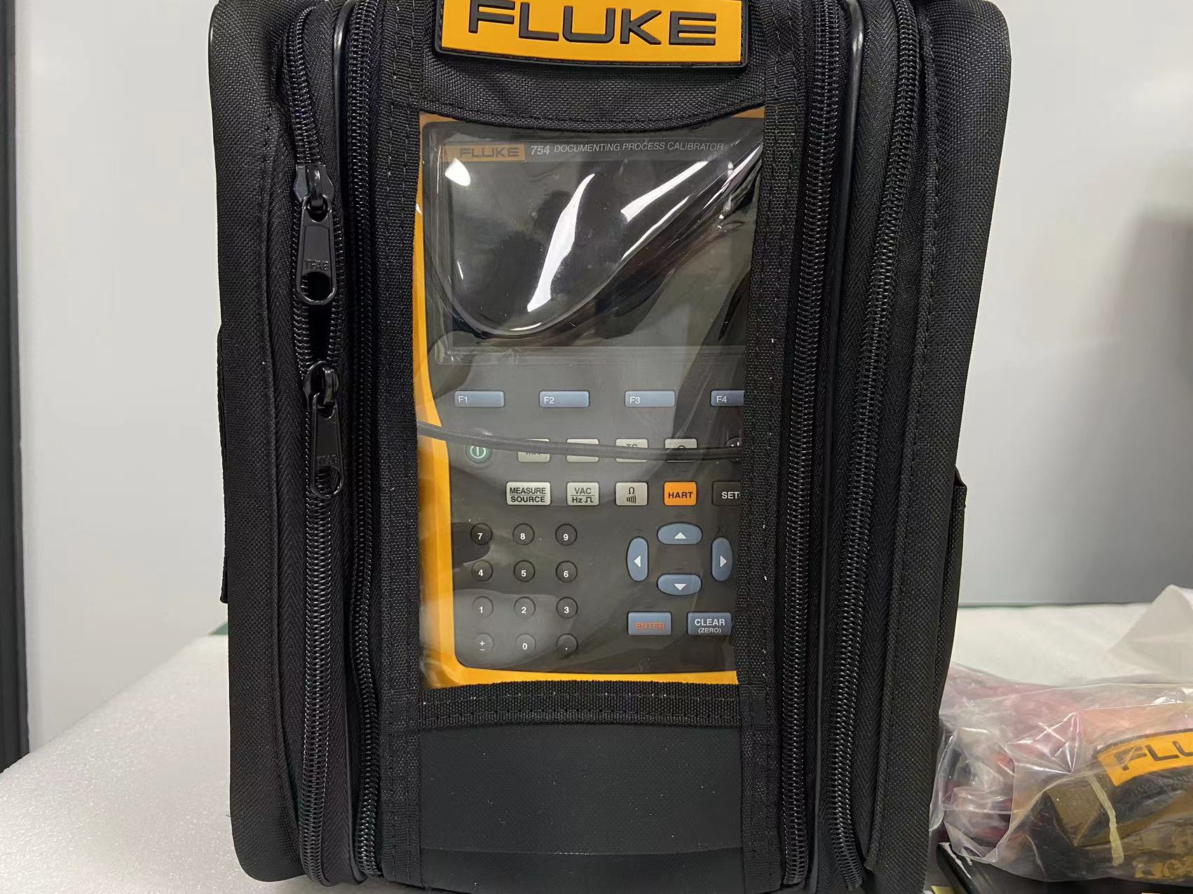 出售全新fluke754多功能過程校準儀