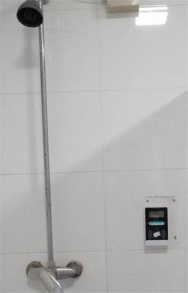 智能洗澡插卡水控器，浴室刷卡器，洗澡插卡機