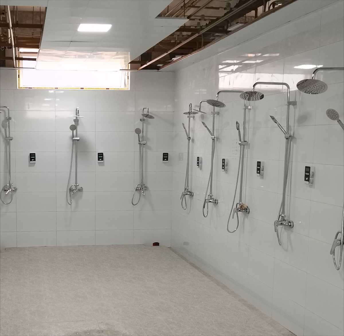 熱水收費插卡取水設備，浴室插卡機，洗澡刷卡器