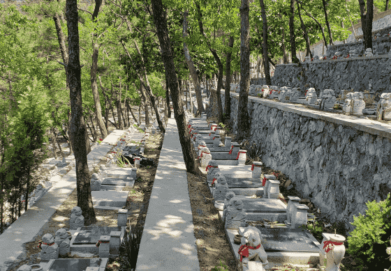 沈阳青云山墓园