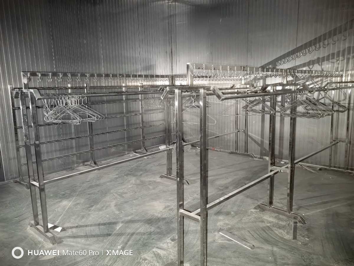 供應不銹鋼掛衣架員工衣架圍裙架